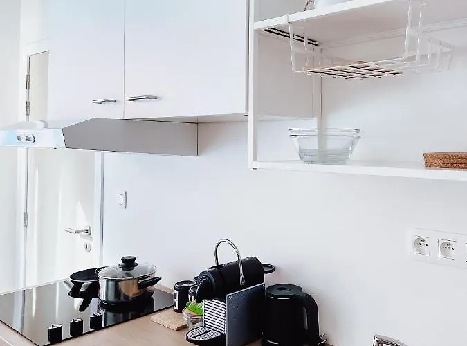 Sur - Sea, Sun, City-centre